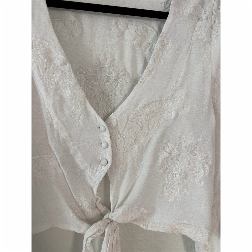PetalRoz Blouse Top Womens Size L White Cropped Tie-Front Bell Sleeves - Picture 3 of 6